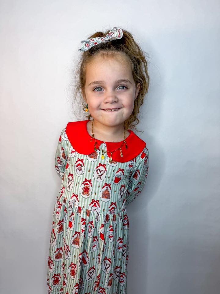 Mistletoe Kisses Peter Pan Collar Dress