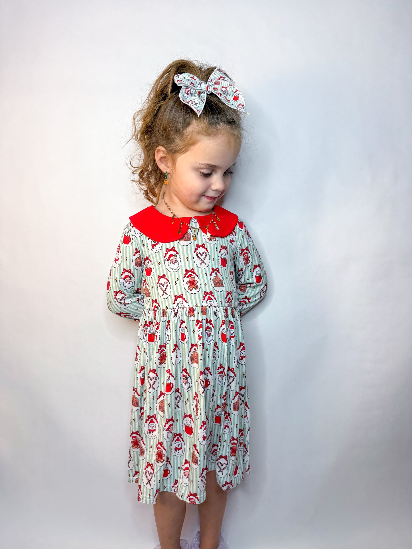 Mistletoe Kisses Peter Pan Collar Dress